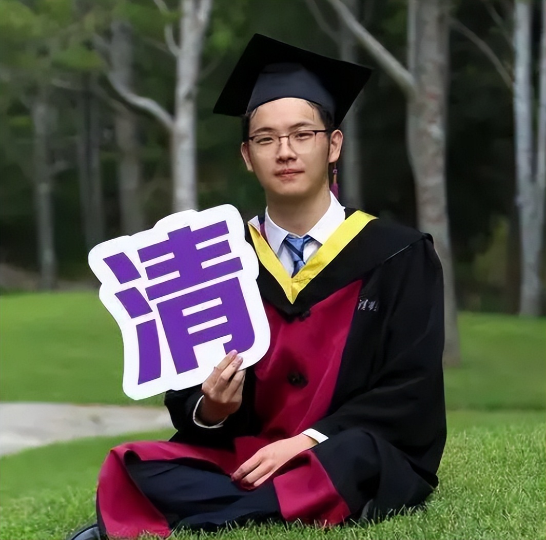 清华学生会主席火了，有资格跟院长平起平坐？学姐说出真实待遇