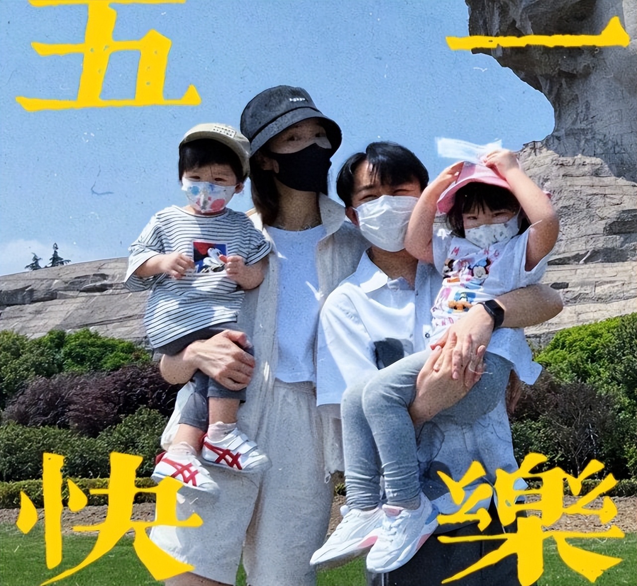 李亚男与两女儿跳舞，天韵手舞足蹈表演欲强，妹妹呆萌可爱像妈妈