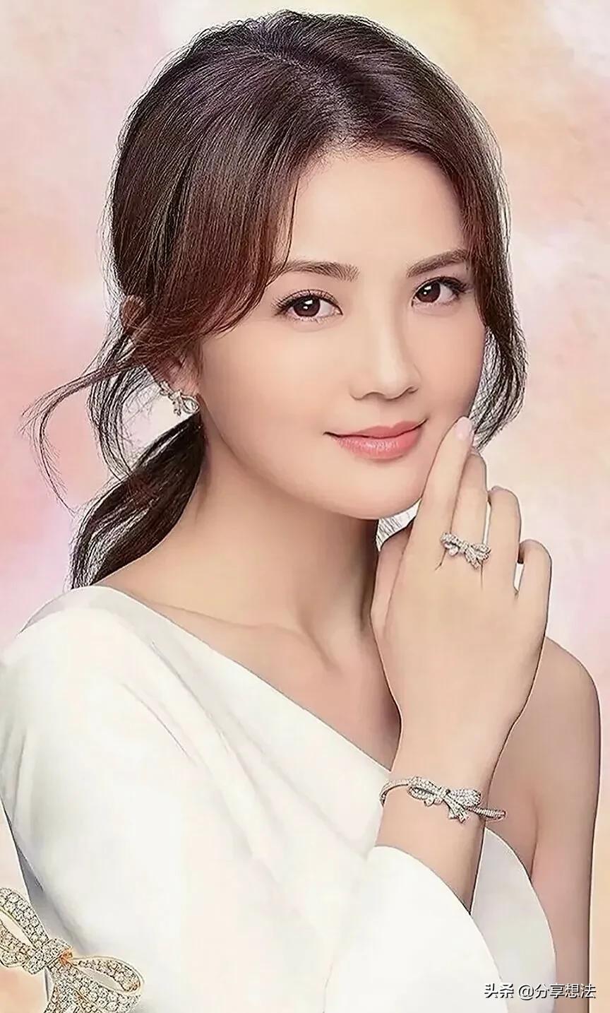 蔡卓妍高清壁纸