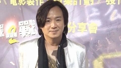 《古惑仔》3人组再聚，早已忘却当年恩怨，陈小春开口叫“大哥”