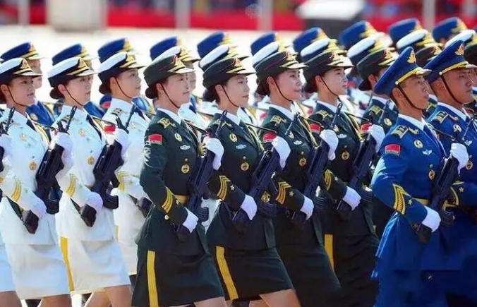 有军旅梦的大学生注意了，直系亲属没有污点，政审也会受影响