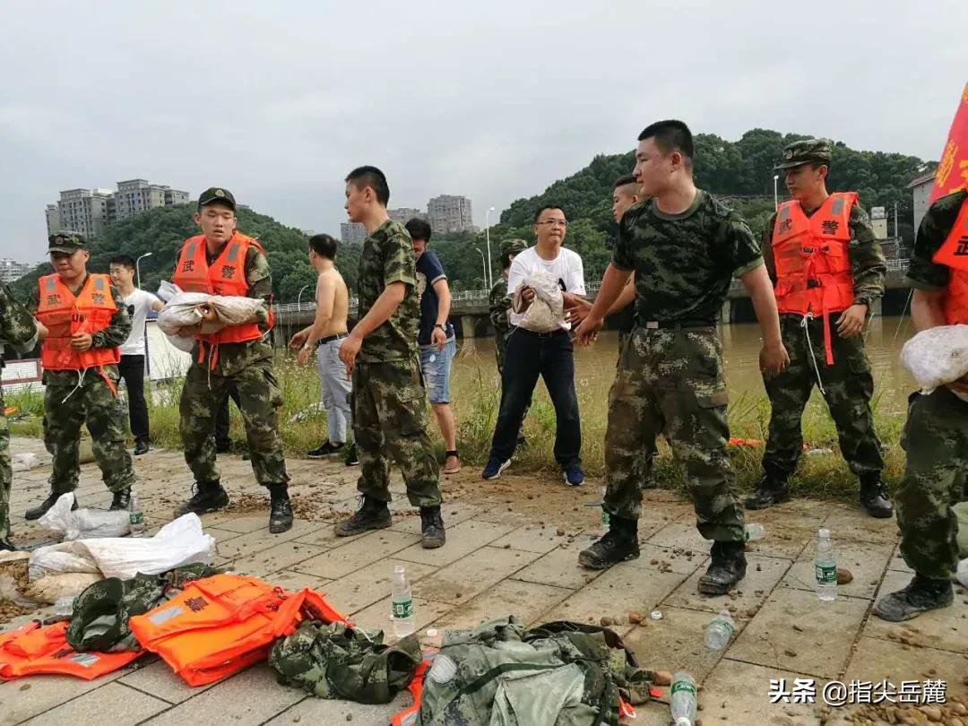 岳麓卓越企业家 || 王毅清：从事医药行业30余年，致力做专业药房的深耕者