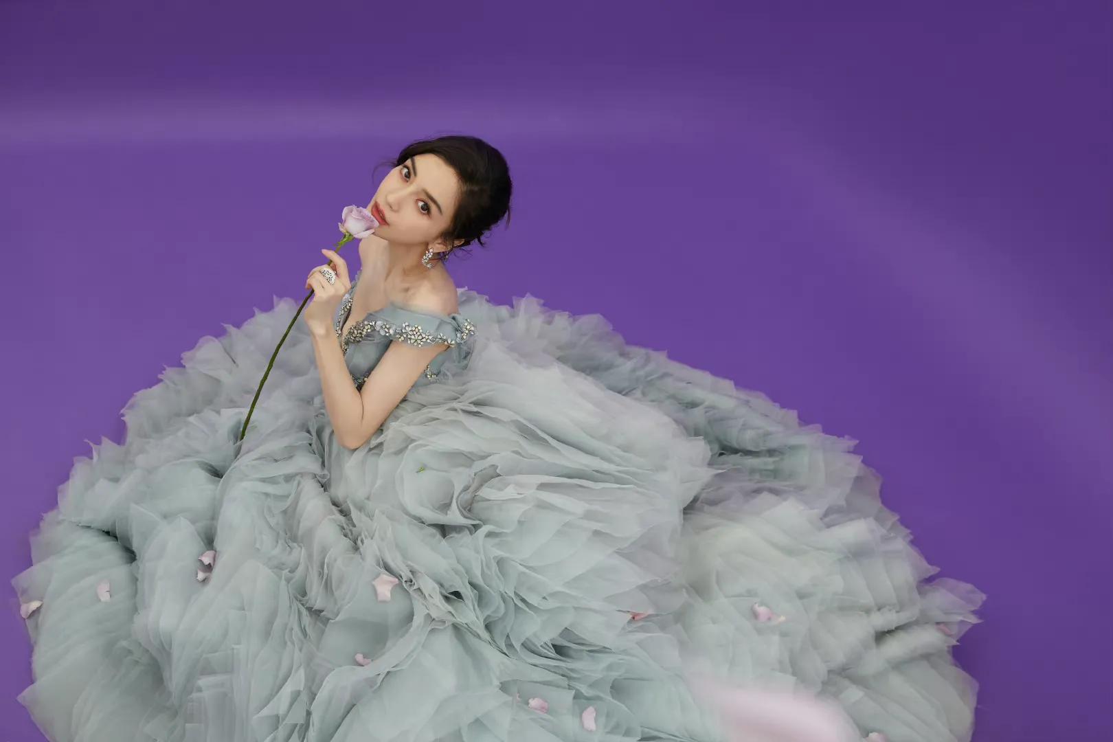 赵丽颖、杨颖、唐艺昕最好看的礼服合集，美若天仙，令人如痴如醉