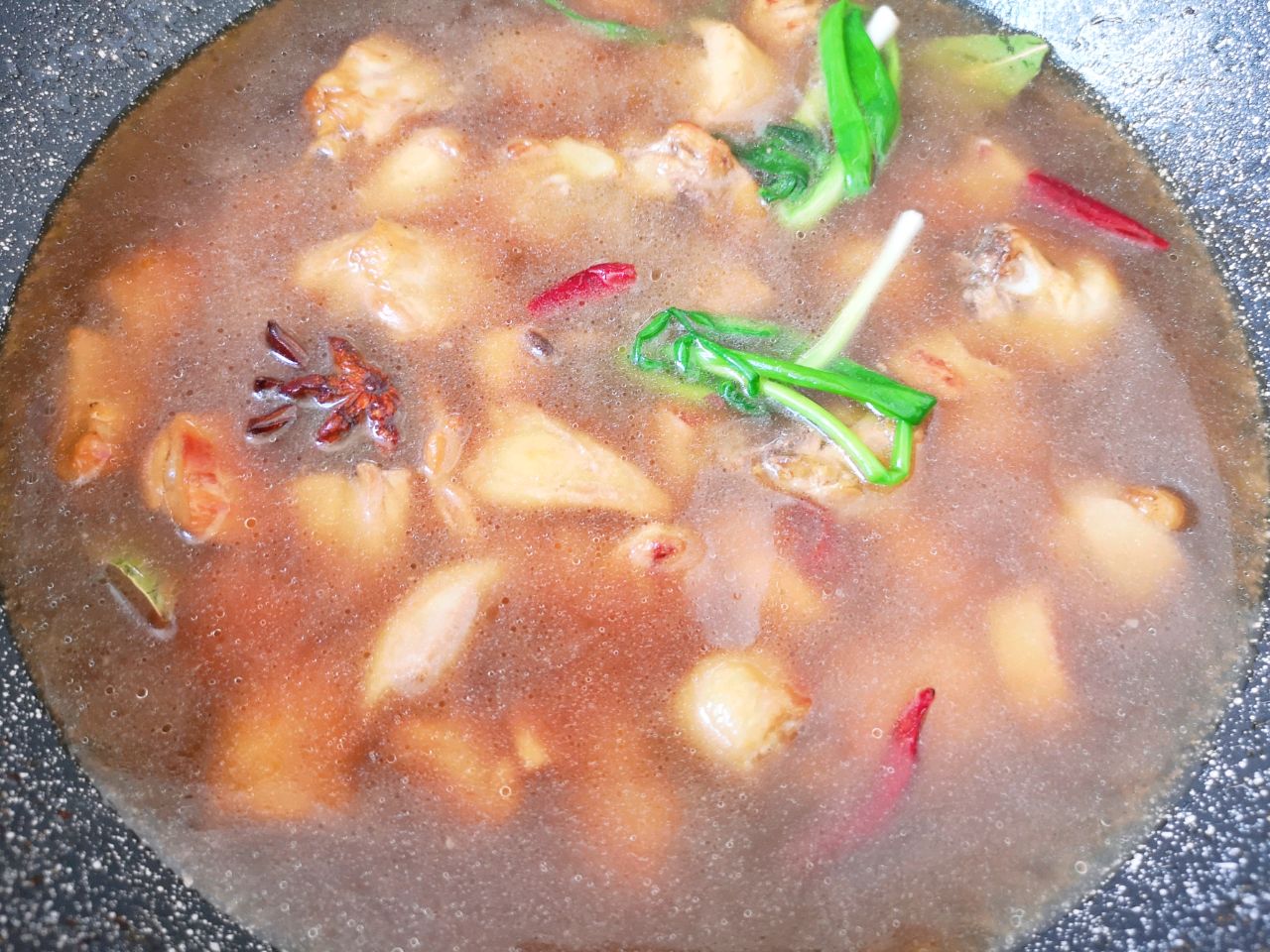 雞肉燉土豆的做法,雞肉燉土豆的做法步驟