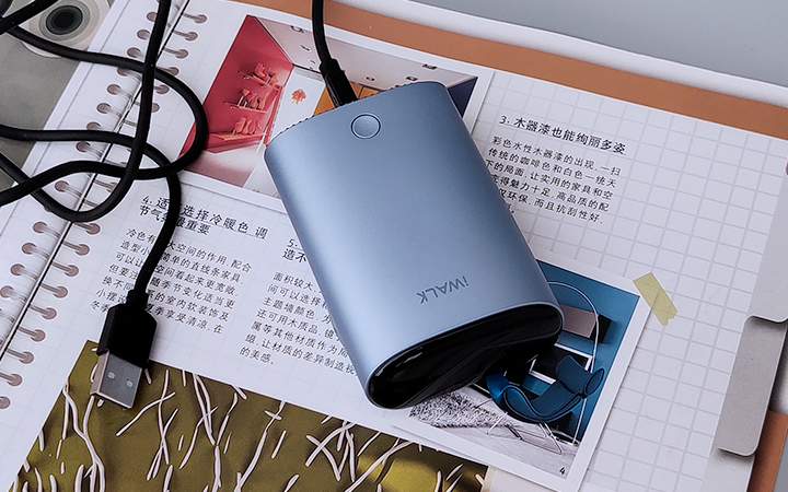 iPhone12的移动加油站:iWALK咔嗒宝磁吸移动电源