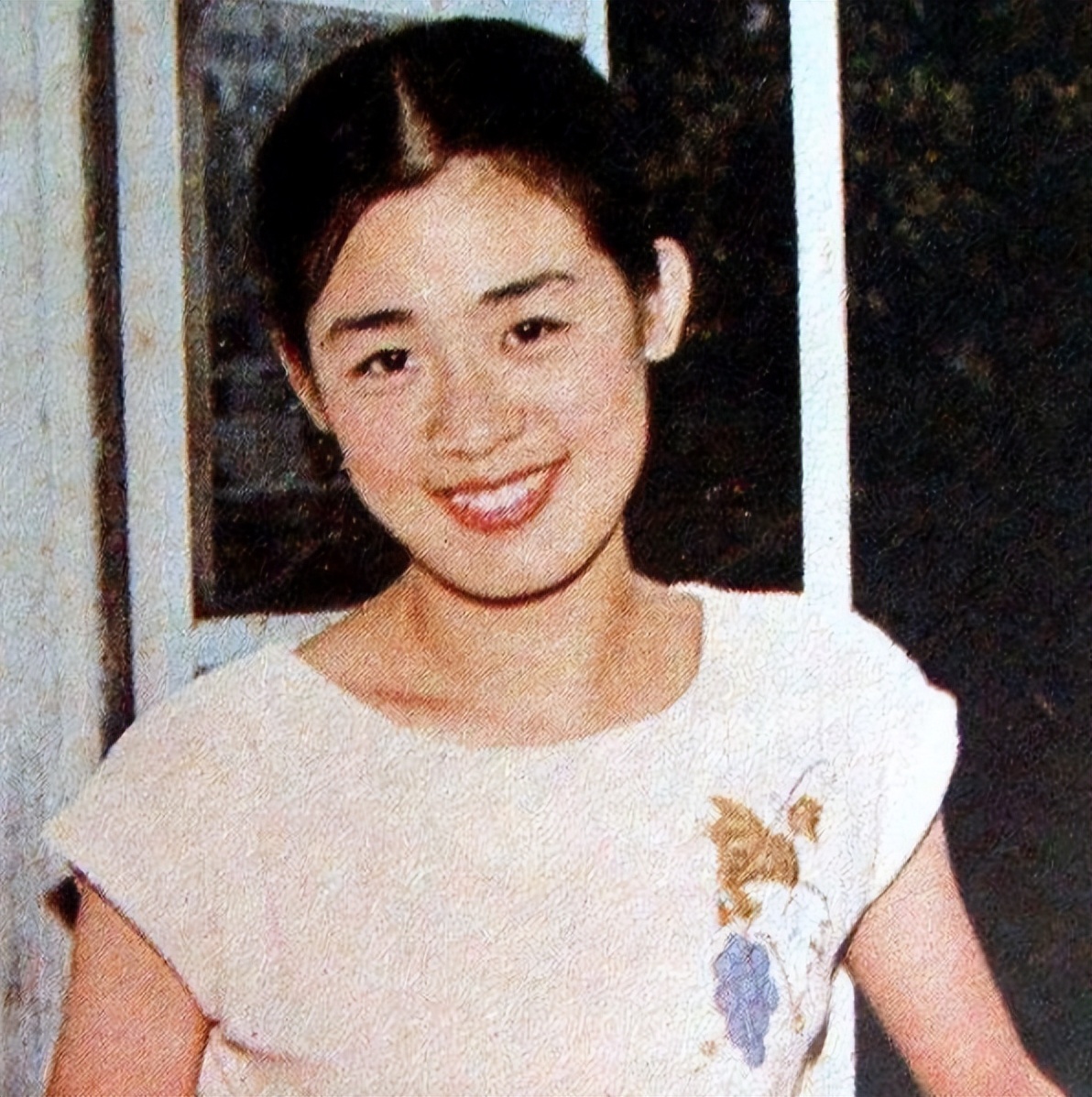 丛珊:一嫁演员石凉,二嫁给导演萧峰,带儿子再婚后收获幸福