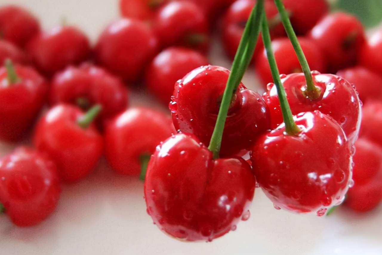 “老得慢”的女性，多半爱吃6种食物，快来看看，有你爱吃的吗？