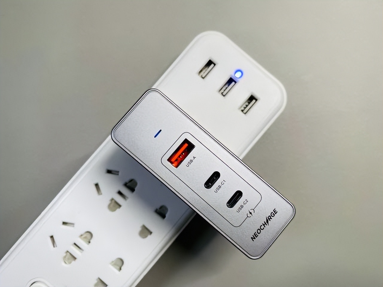 带来极致体验，努比亚120W氘锋氮化镓充电器，充电就该这么快