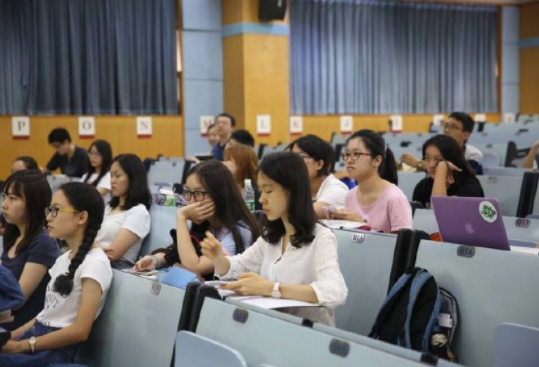 本科学历原来也分档次，不同档次的毕业生，就业难度或有很大差距