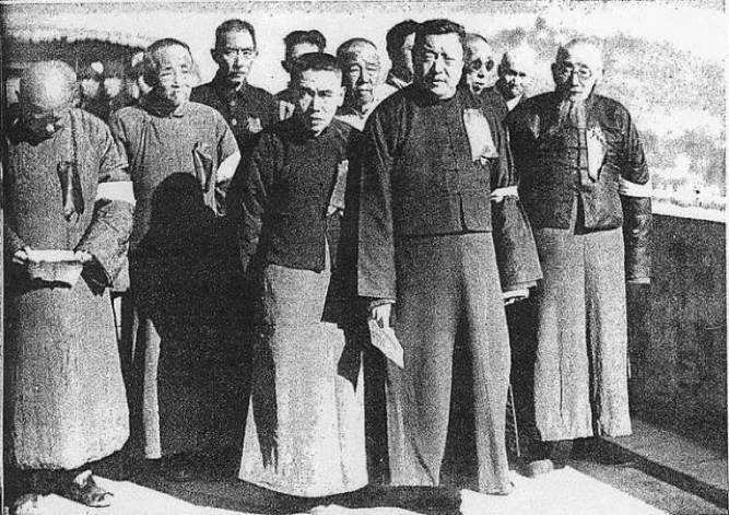 南京被日军攻陷，大汉奸陶锡三宴请日军军官，女儿姨太太无辜遭殃