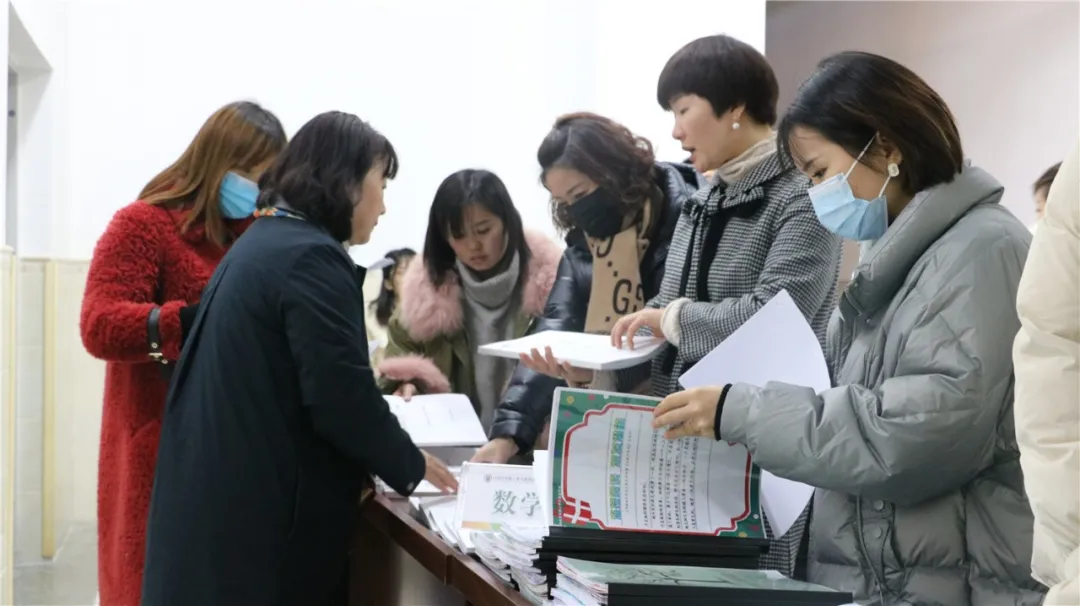 “教”以潜心“研”以致远——双实外开展课题研讨活动