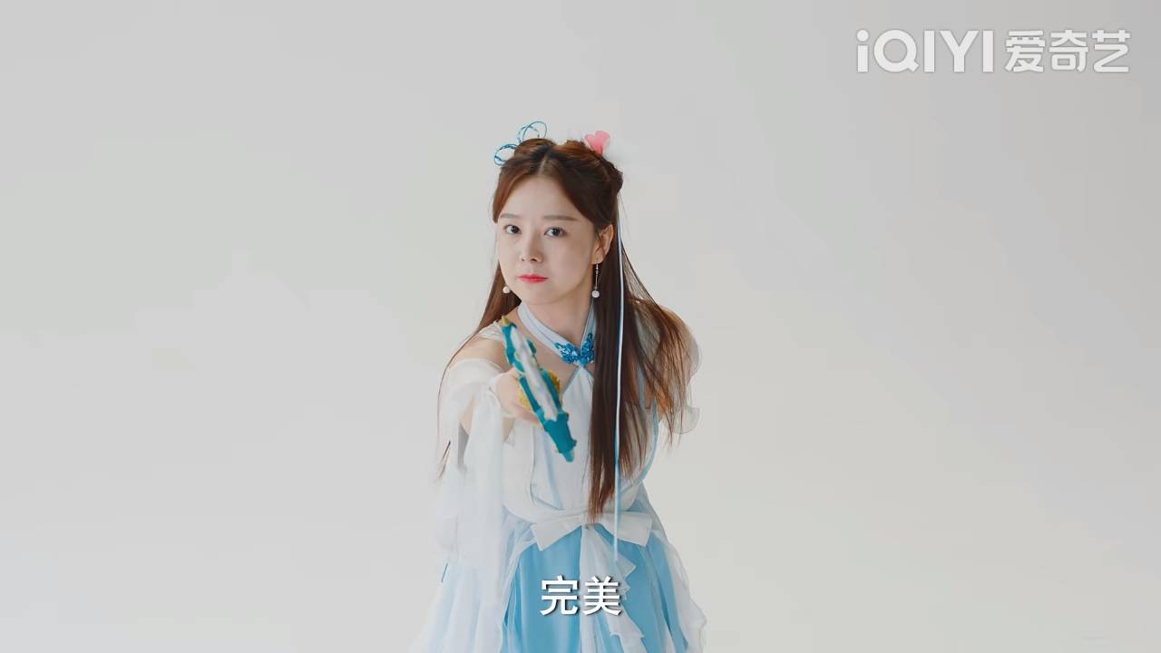 屠画《破事精英》收官藏彩蛋 金秘书古装造型美出天际