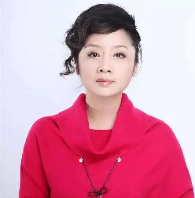 “离婚后至今单身”的10位女星，各有各的心酸，最长的已单身43年
