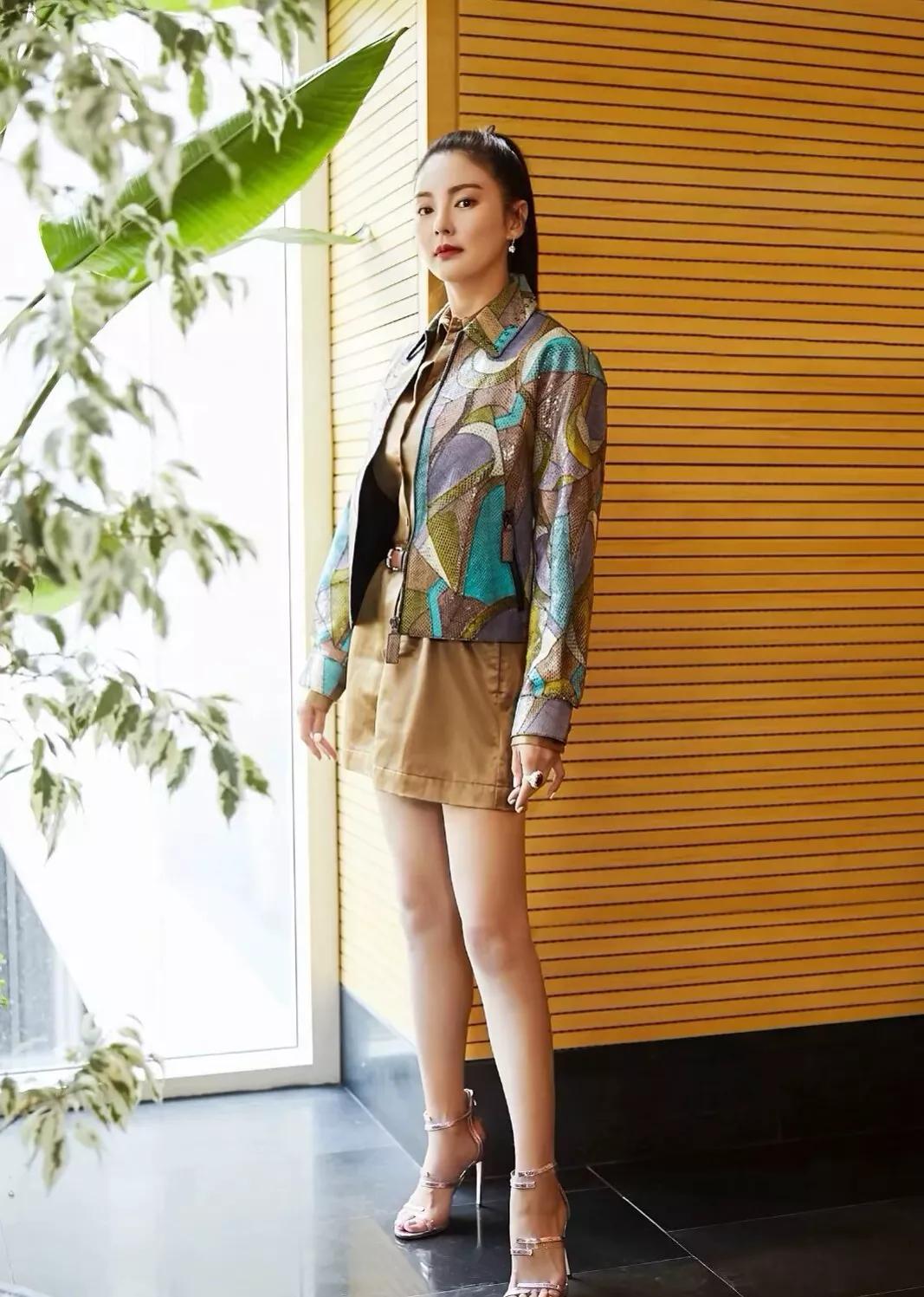 明星俏佳人：娱乐圈美女狠人，张雨绮处事风格，人生短暂不服就干