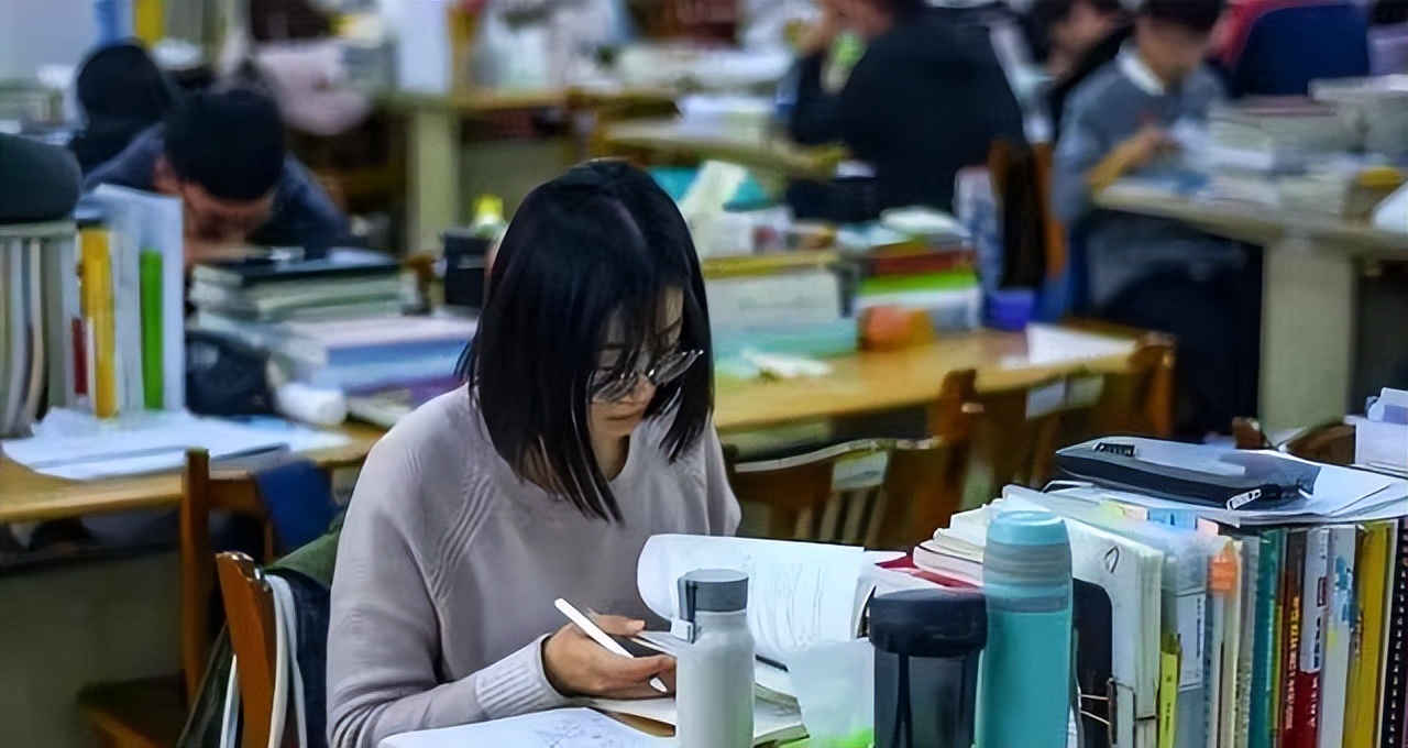 模拟成绩与高考成绩，彼此间究竟有多大差距？看班主任怎么说