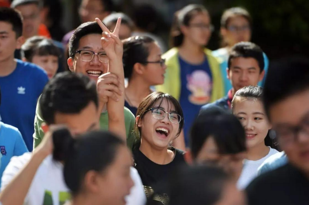 河北700分也考不上清华？670分以上考生扎堆，升学率却没有变化