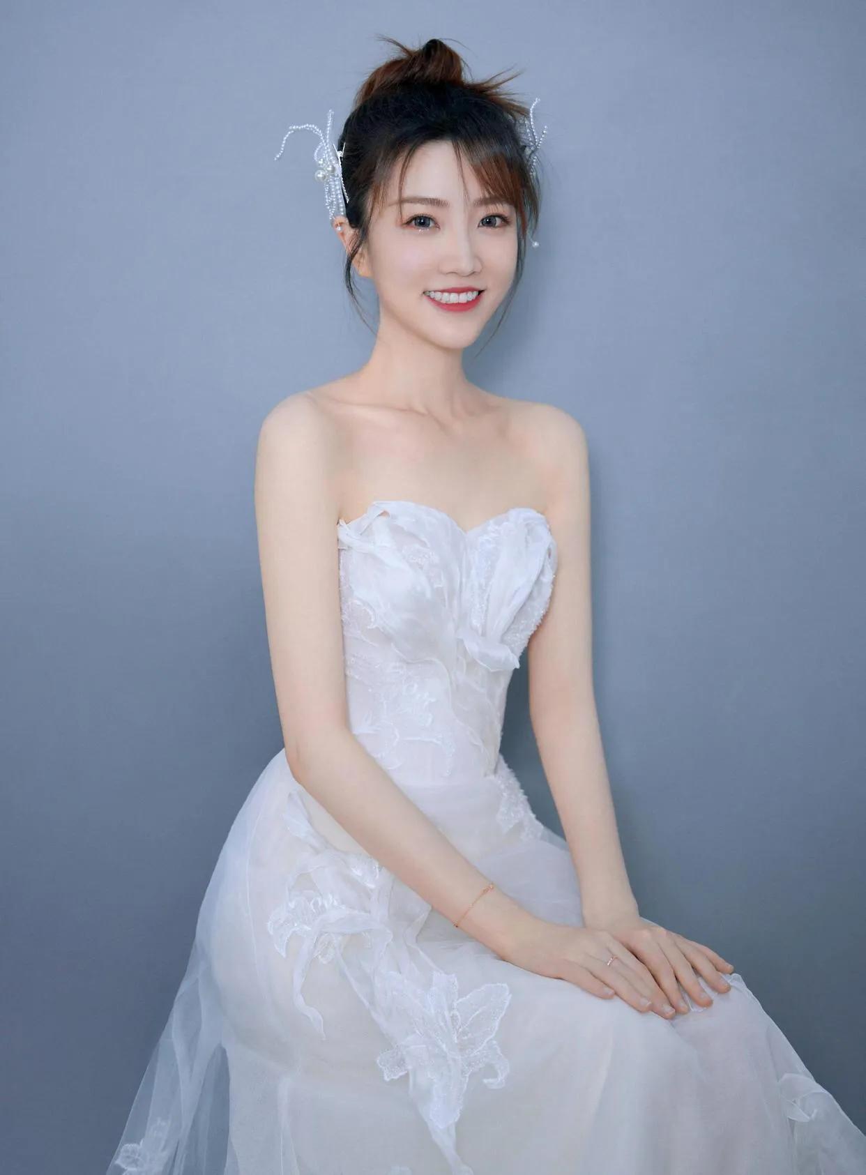 又仙、又美的张纯烨