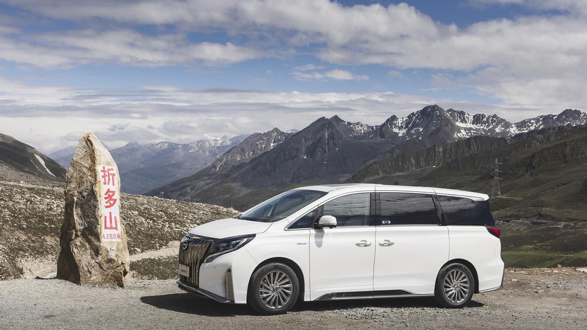 豪华MPV登峰“第一车”，原来MPV还能这么玩？