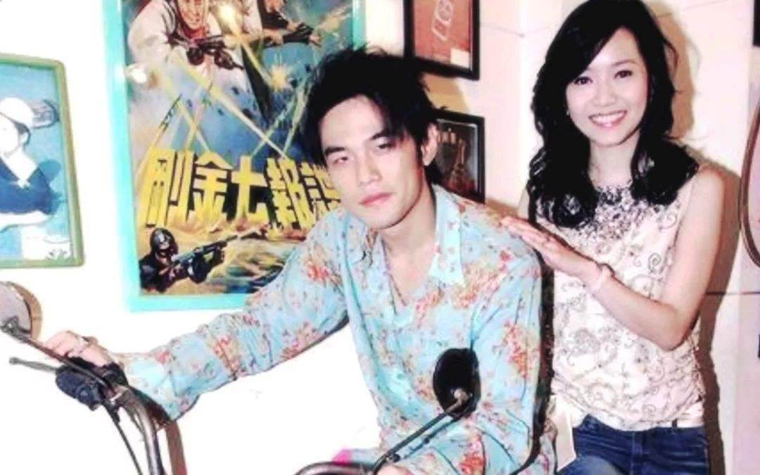 周杰伦成全村希望？回顾他的4段恋情，便知什么是分手见人品