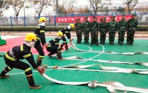 “近视眼”不能报考的5个专业，成绩再好也不行，考生要提前了解