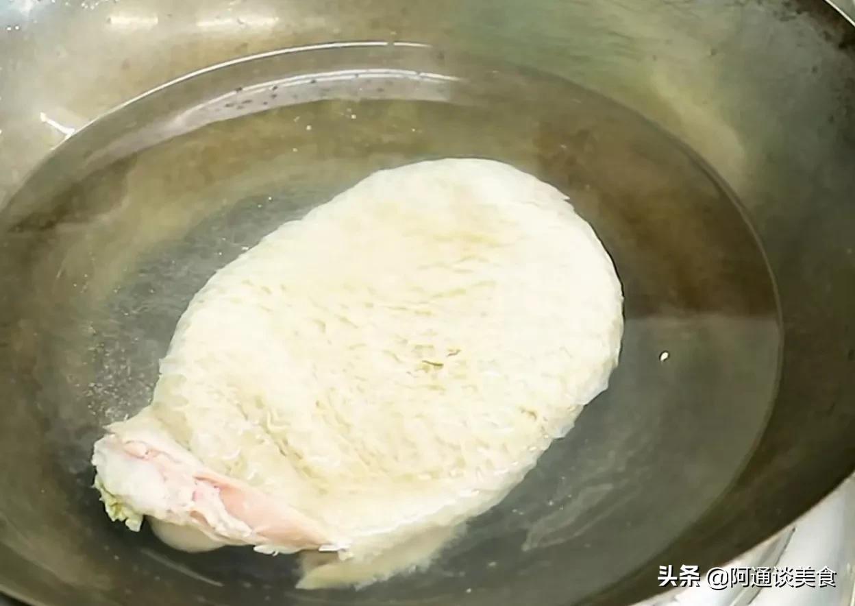 肚包肉的家常做法，肉质软烂Q弹，好吃又下酒，老人孩子都爱吃