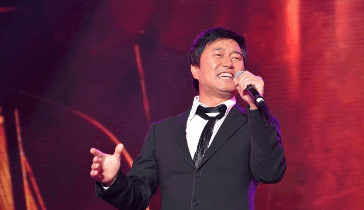 歌手满文军：两次婚姻两副面孔，他的故事比你看到的更恶劣