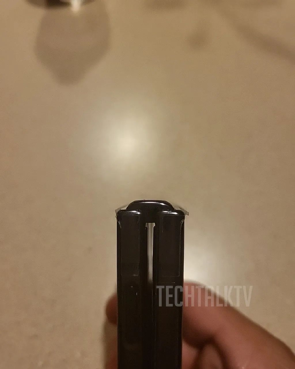 续航依然尿崩，8Gen1+折叠屏真机曝光