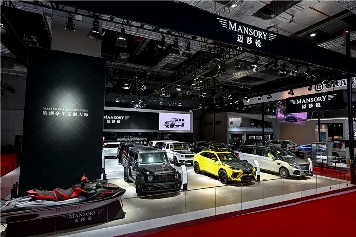 迈莎锐宾利添越高定案例出炉—身着碳纤战衣的“暗影爵士”多酷？