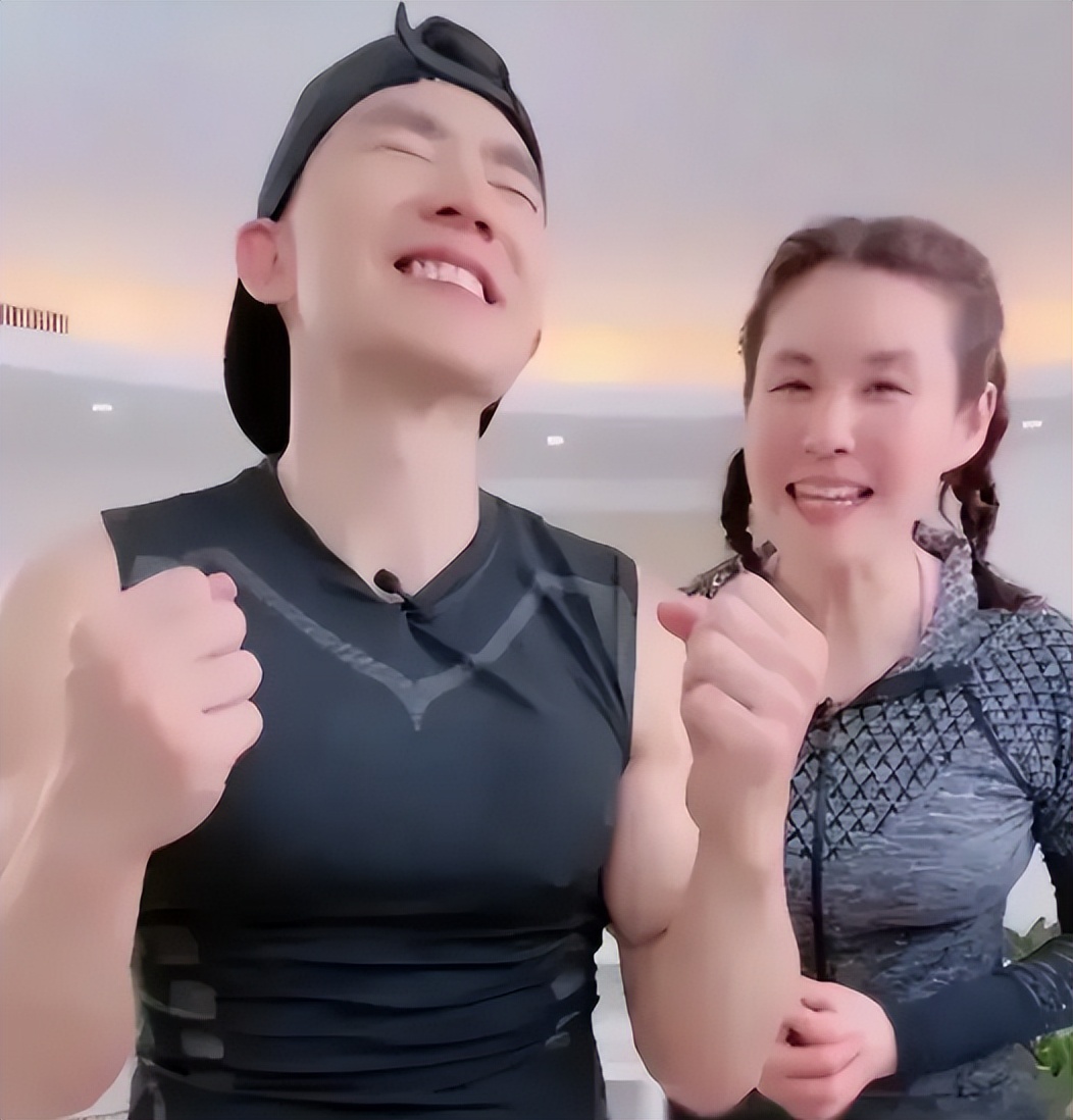 11位网红的收入，有人一分钟50万，有人年入30亿，19岁存款8位数