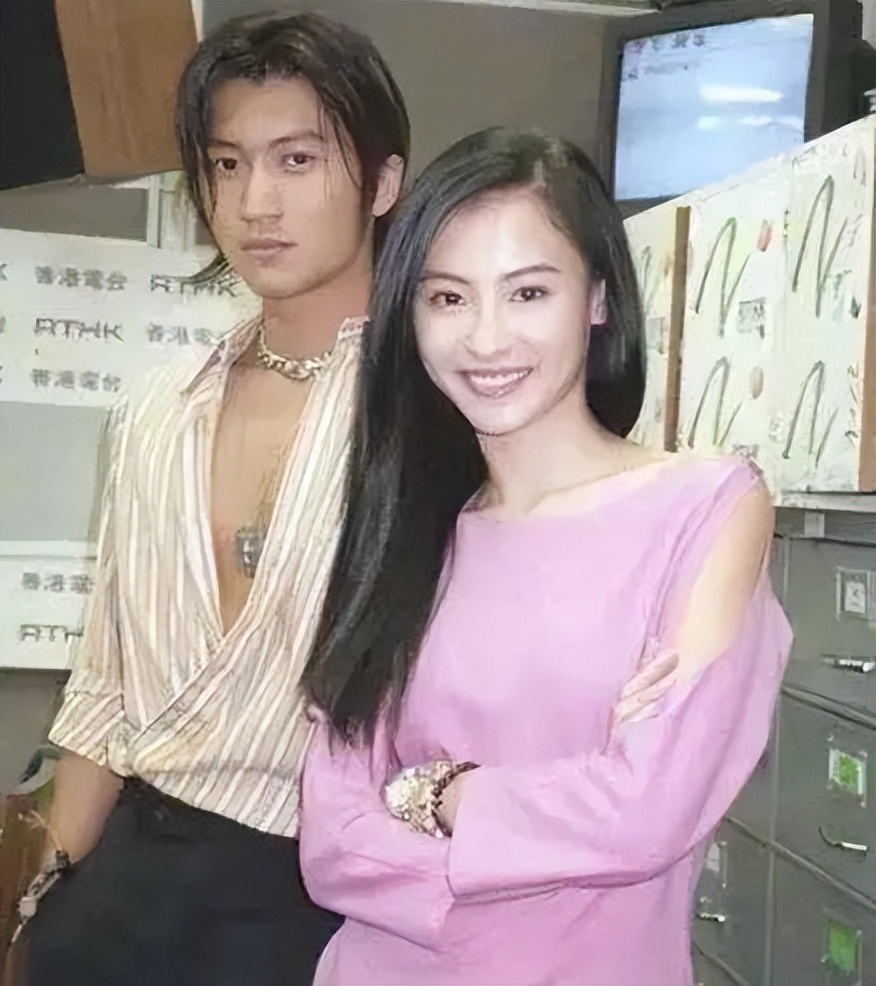 娱乐圈5对“患难情人”，陪对方度过了风波，却都得不得好结果