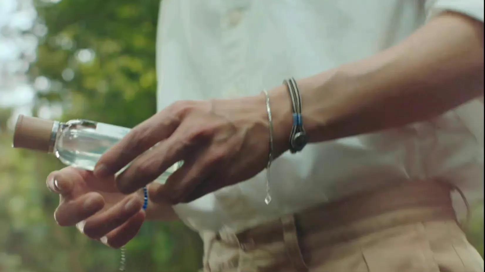 肖战的手:真实的生活真实的美