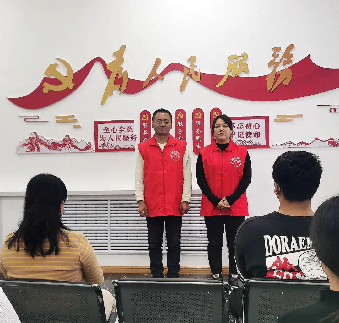 夹信子党员亮“绝活” 全会精神聚人心