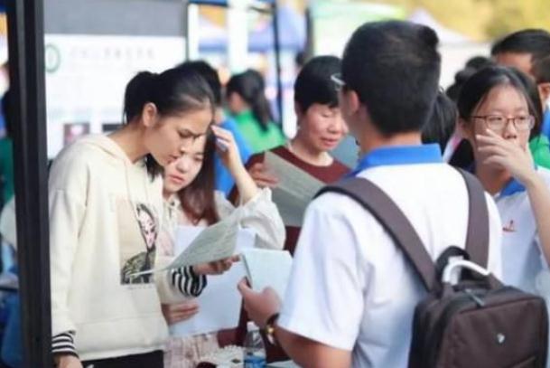 湖北有所二本高校名气不大，就业率却很高，毕业生多数成为公务员