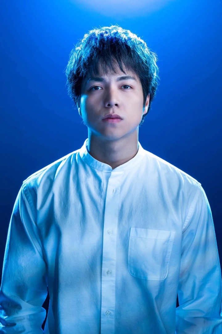 漫画改编的日剧《与雪女同行吃蟹》重冈大毅饰演陷入绝境的男主角