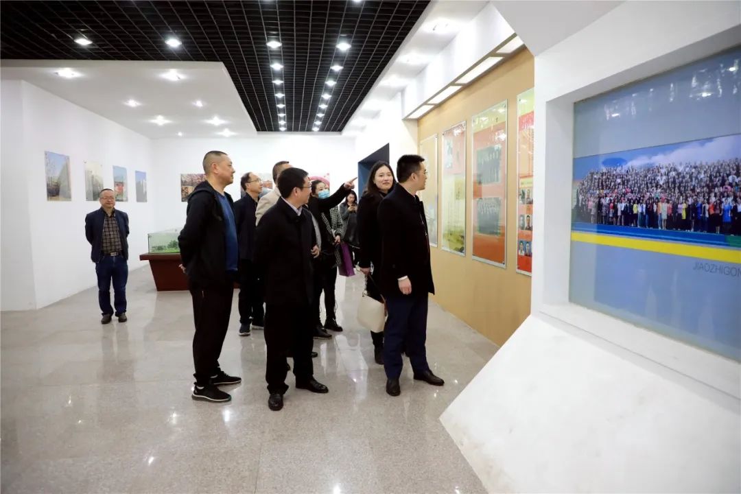 四川省西充中学与重庆市巴蜀中学校强强联手，打造西充教育新高地