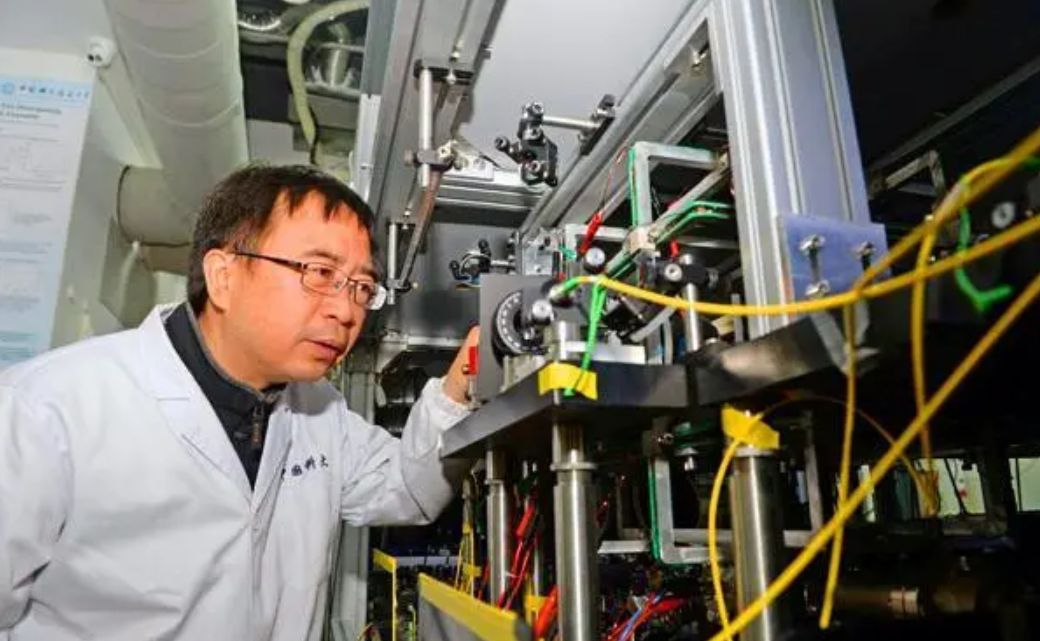 比双缝实验更可怕，贝尔不等式检测，世界真实存在性迎来终极判决