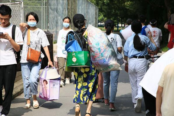 大学寒假放假时间（放假通知）