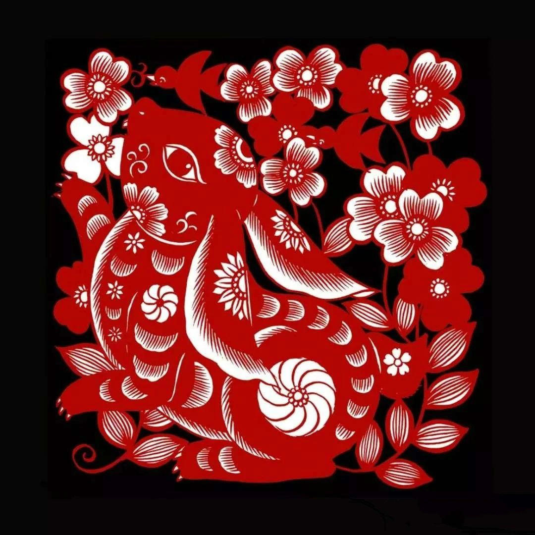 红与黑的强烈碰撞，演绎出精美绝伦的十二生肖剪纸