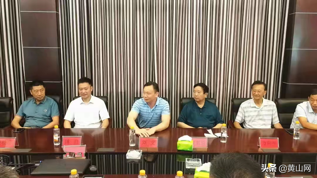 飞阅徽州之二十：徽州古城明珠 双招双引标兵
