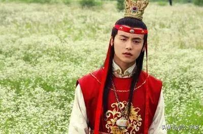 穿红衣古装帅成神的7位男星，有人气质冷艳，有人被请求焊在身上