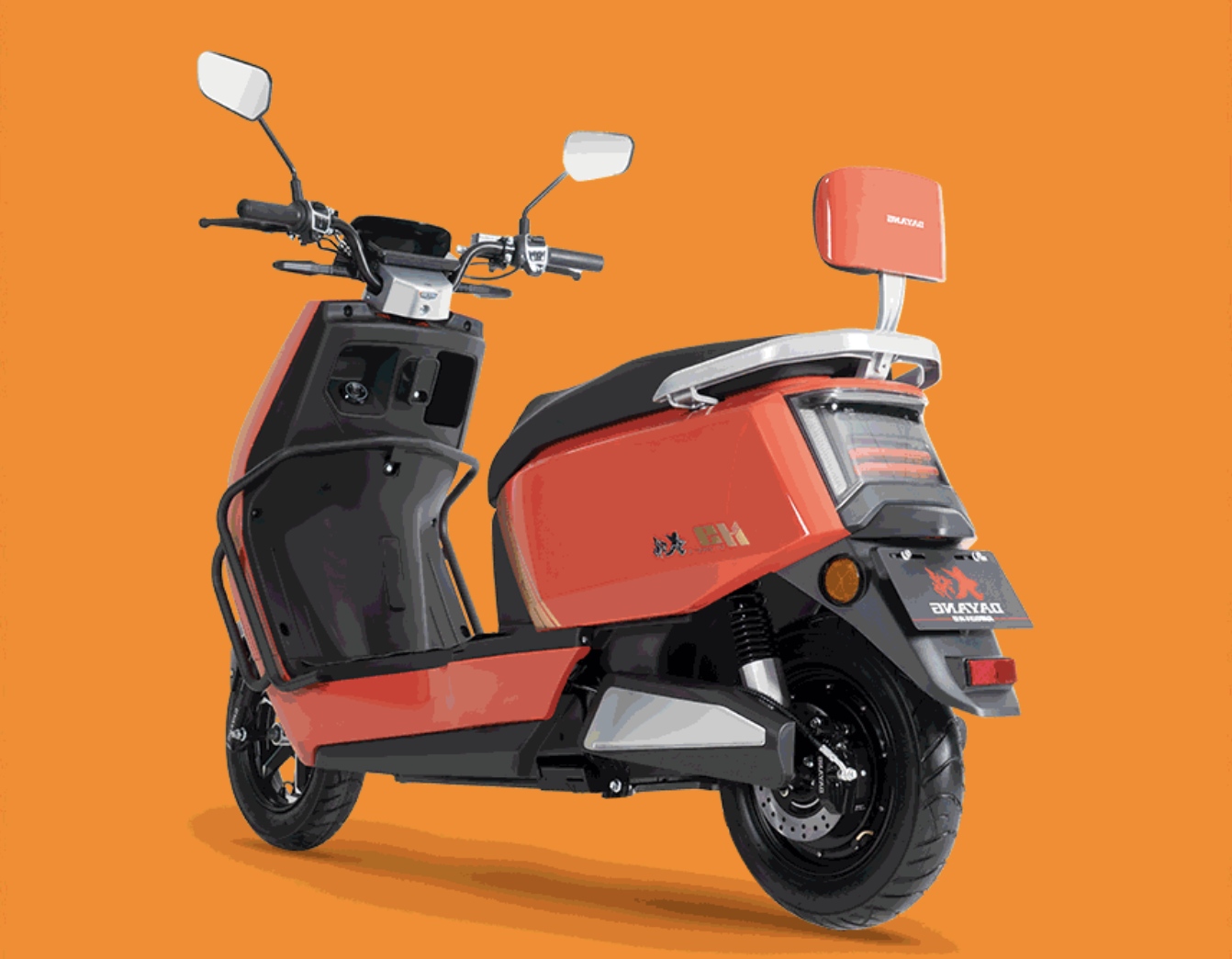 大阳是知名的摩企,如今在电动车行业也混迹了多年,也是目前唯一比较