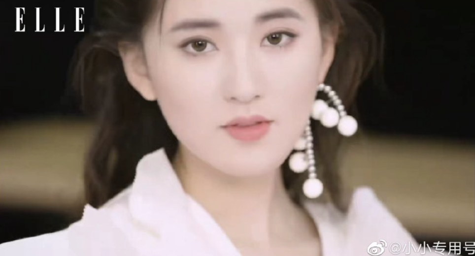 互联网美女真的太多了！杨幂身材大杀四方，赵今麦长大了这么美？