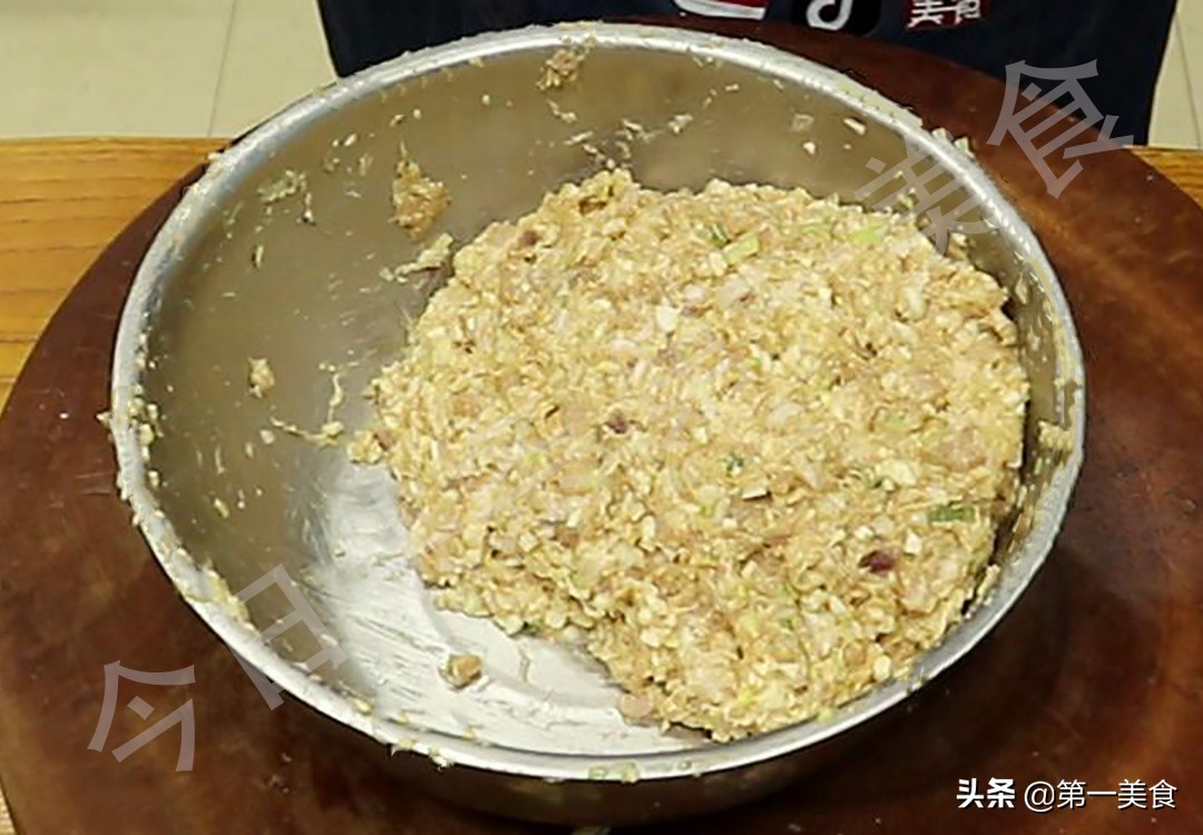 豬肉丸子的做法,豬肉丸子的做法及配方