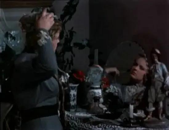 世界电影（0126）苏联电影《脖子上的安娜》（1954）剧照欣赏