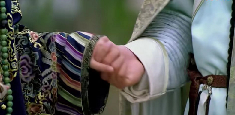 《甄嬛传》：同为侧福晋，孟静娴却完胜浣碧，她的心机你看懂了吗