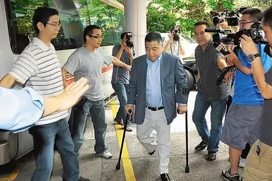 前半生波折后半生享福，嫁残疾富豪，13年后的黎姿才是人生赢家