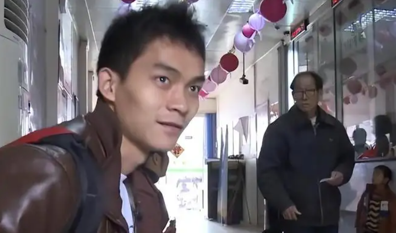 他被称为当代范进，13次高考未能考上心仪大学，他到底想考哪里？