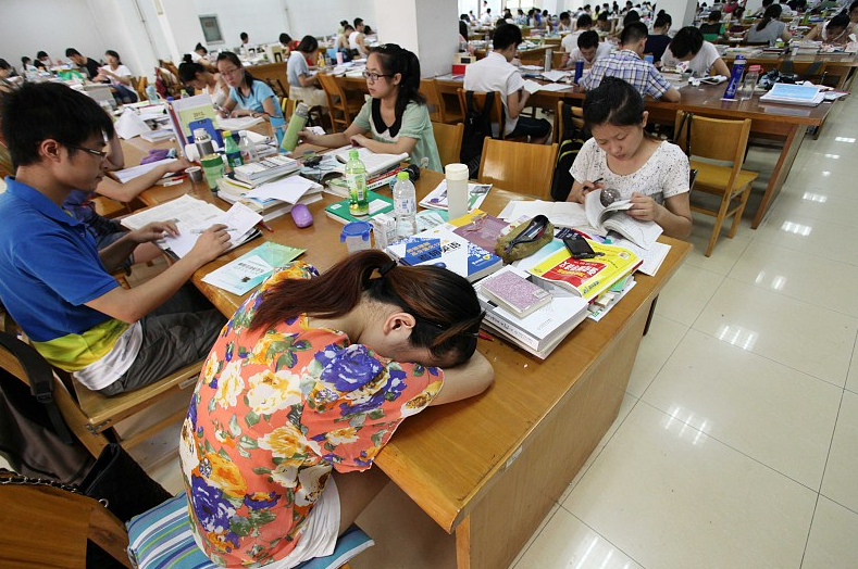 在公务员考试中，非全日制研究生VS全日制研究生，差距到底有多大