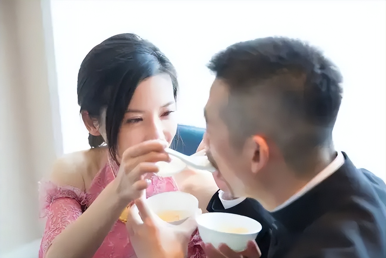 同样是嫁给名导，把陈婷、蒋雯丽、陶虹放在一起差距一目了然