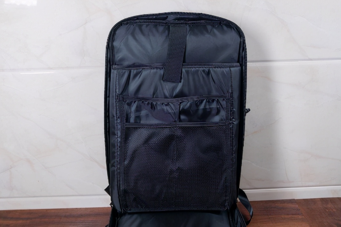 颜值与空间兼得，好看又能装，光影行星宙斯双肩包体验